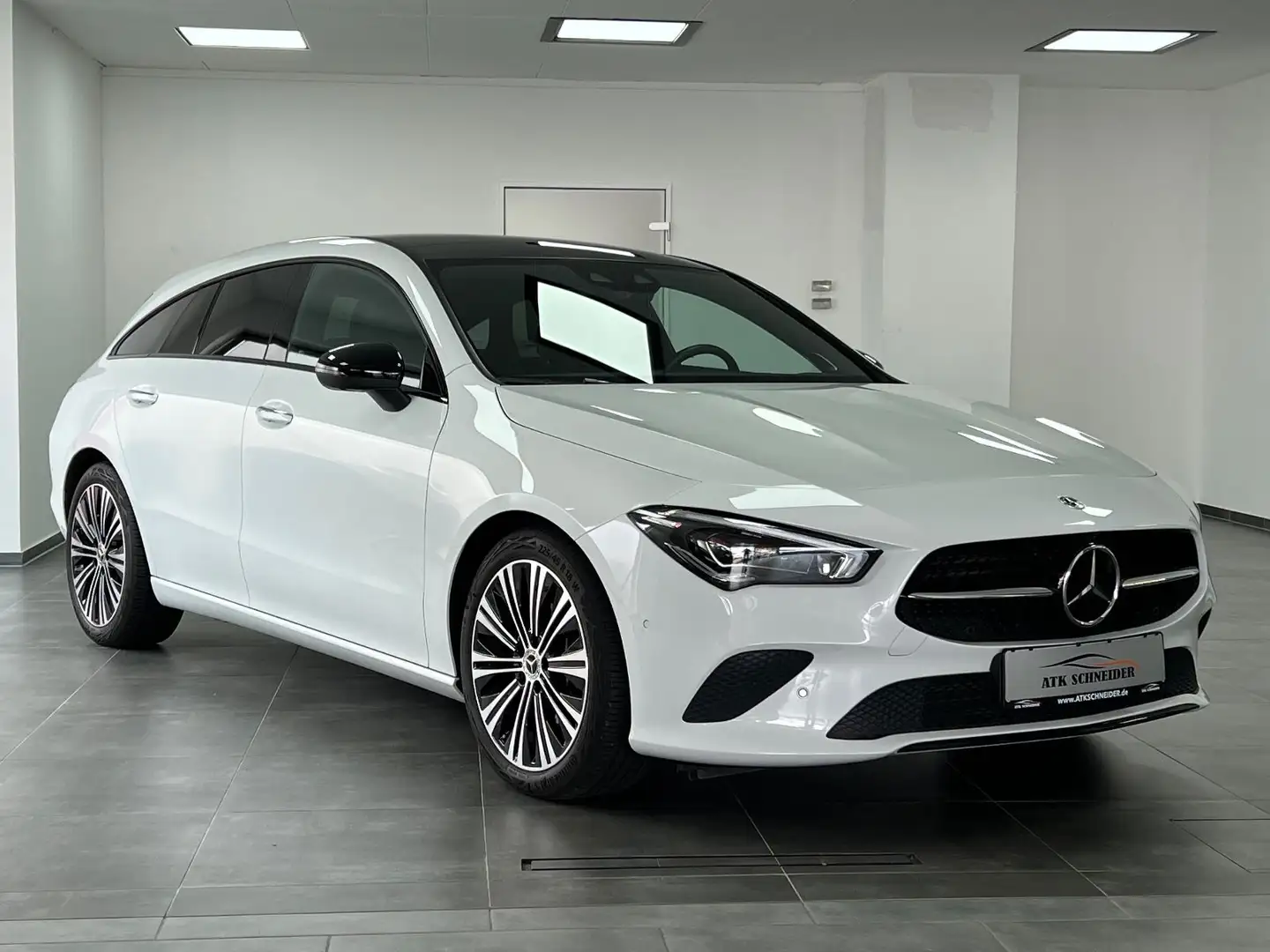 Mercedes-Benz CLA 250 /NAV/PANO/HUD/360°/LED/DAB Blanc - 1