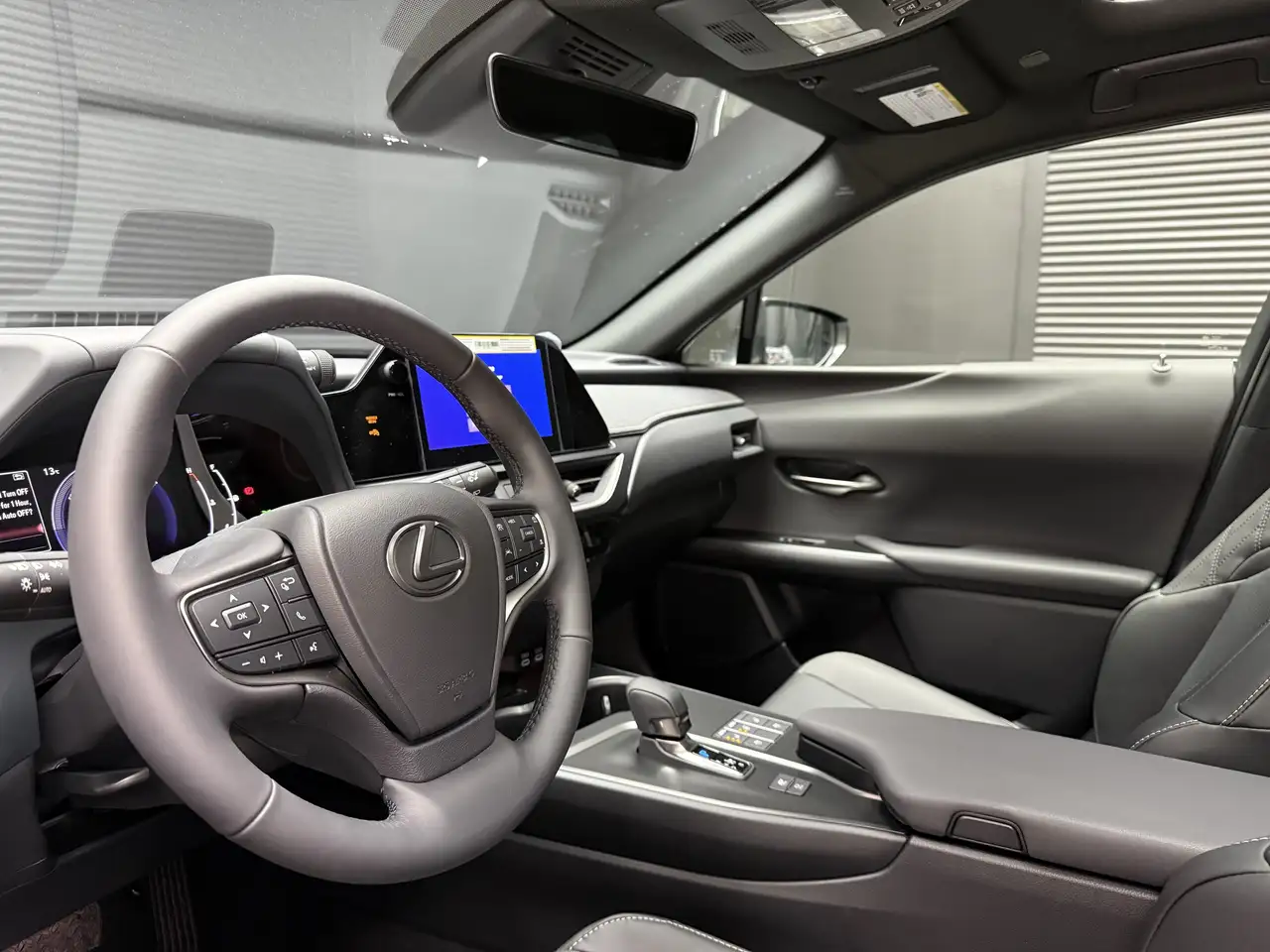 Lexus UX снимка Lexus UX