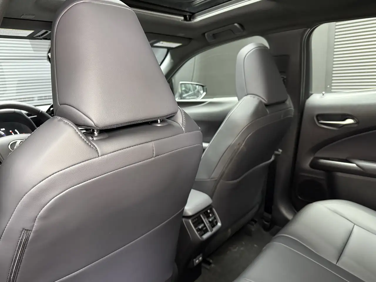 Lexus UX снимка Lexus UX