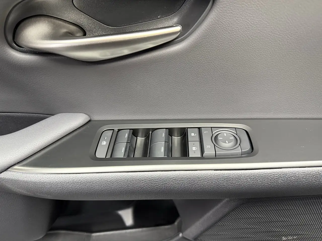 Lexus UX снимка Lexus UX