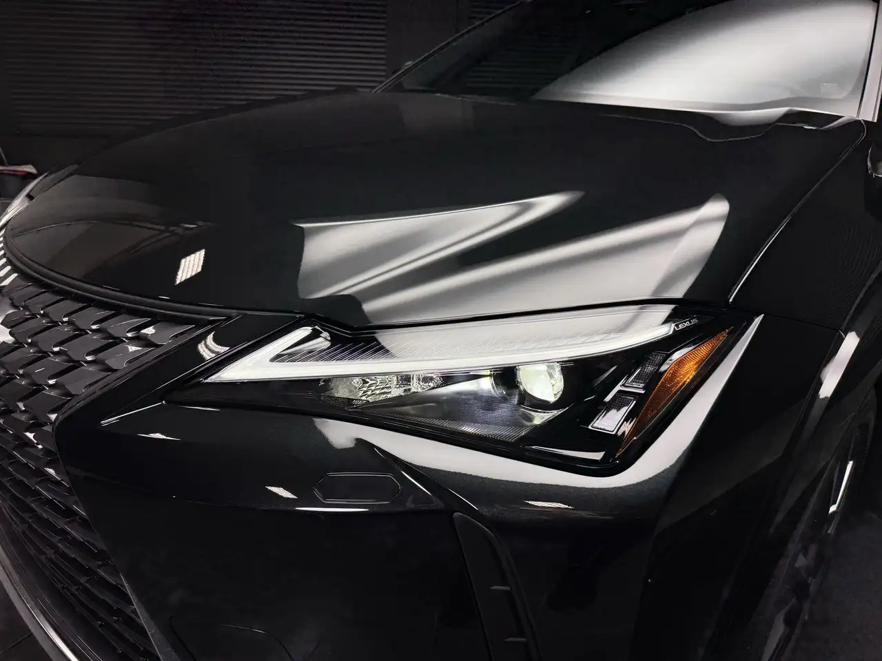 Lexus UX снимка Lexus UX