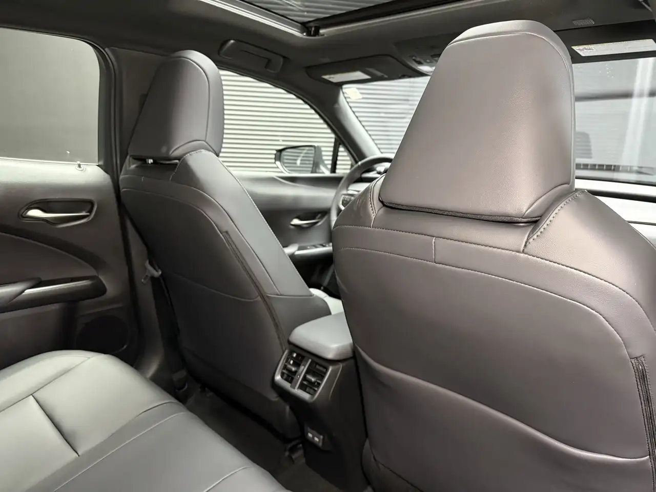 Lexus UX снимка Lexus UX