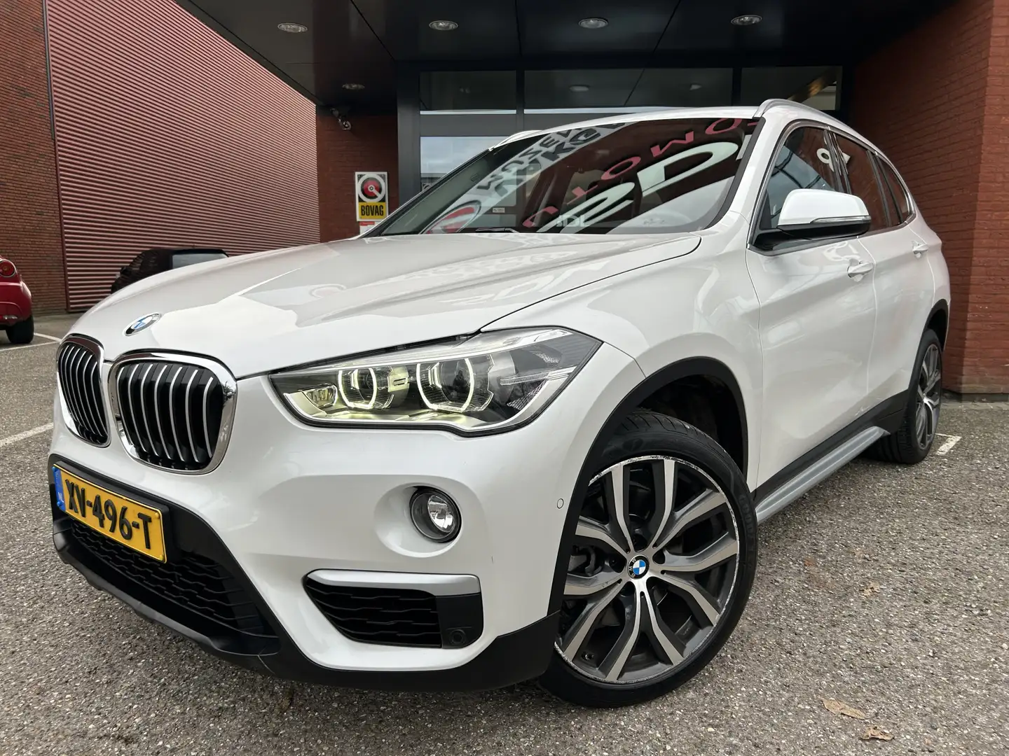 BMW X1 sDrive20i Executive X-Line // LED // LEDER // HEAD Bianco - 2