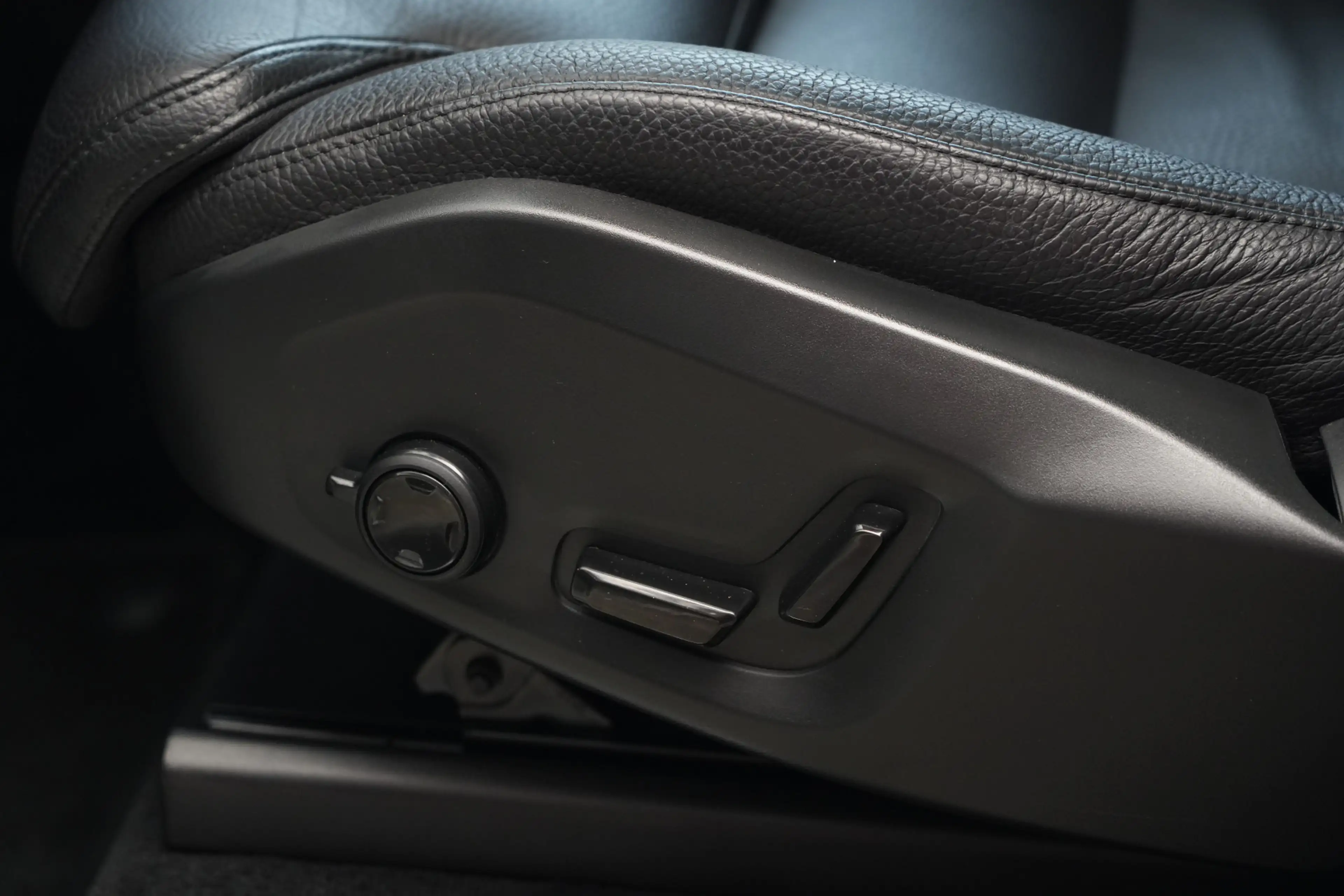 Volvo XC90 2.0 T8 Recharge AWD Plus Bright | 455 PK | Panoram — photo 28