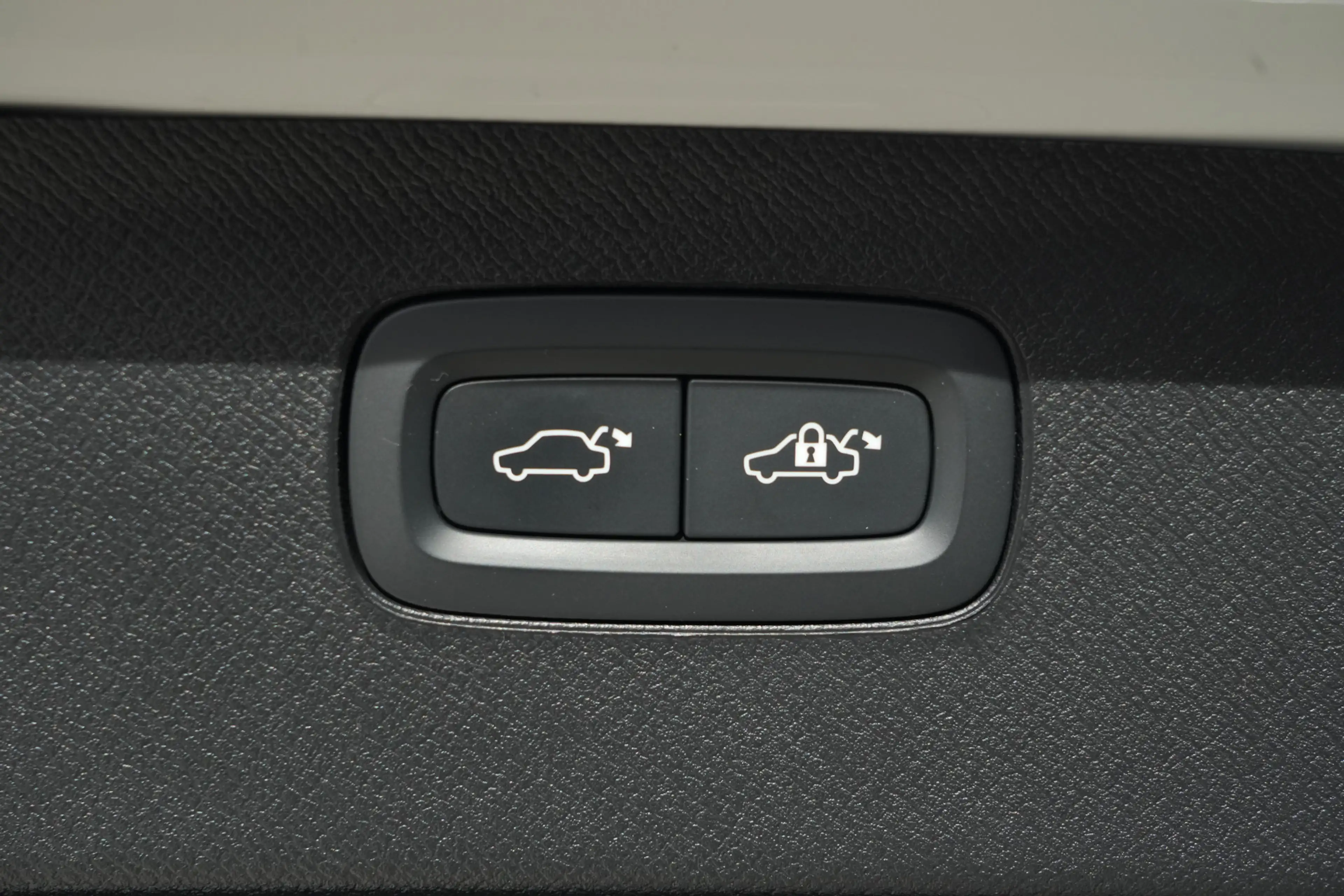 Volvo XC90 2.0 T8 Recharge AWD Plus Bright | 455 PK | Panoram — photo 37