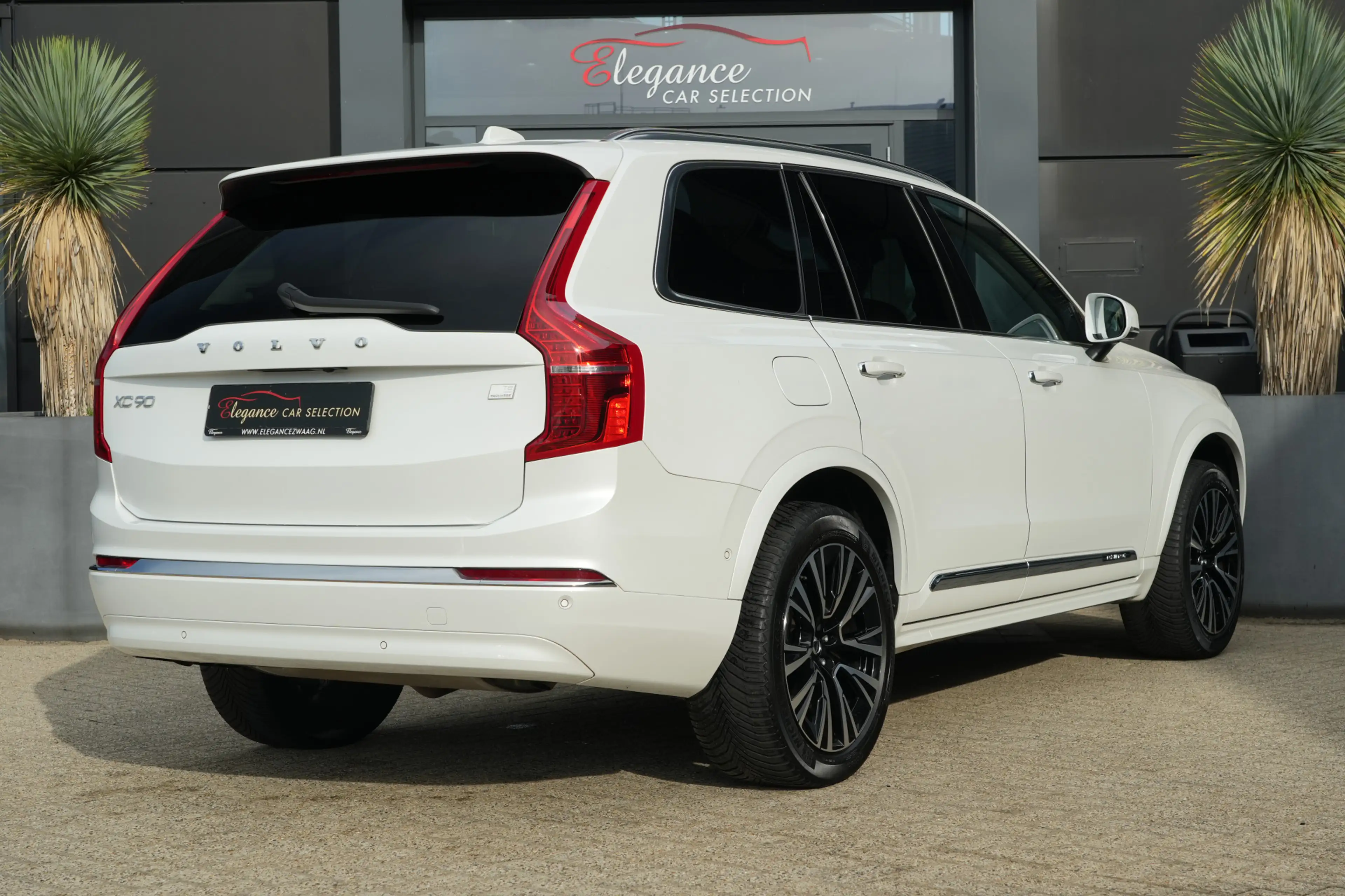 Volvo XC90 2.0 T8 Recharge AWD Plus Bright | 455 PK | Panoram — photo 2