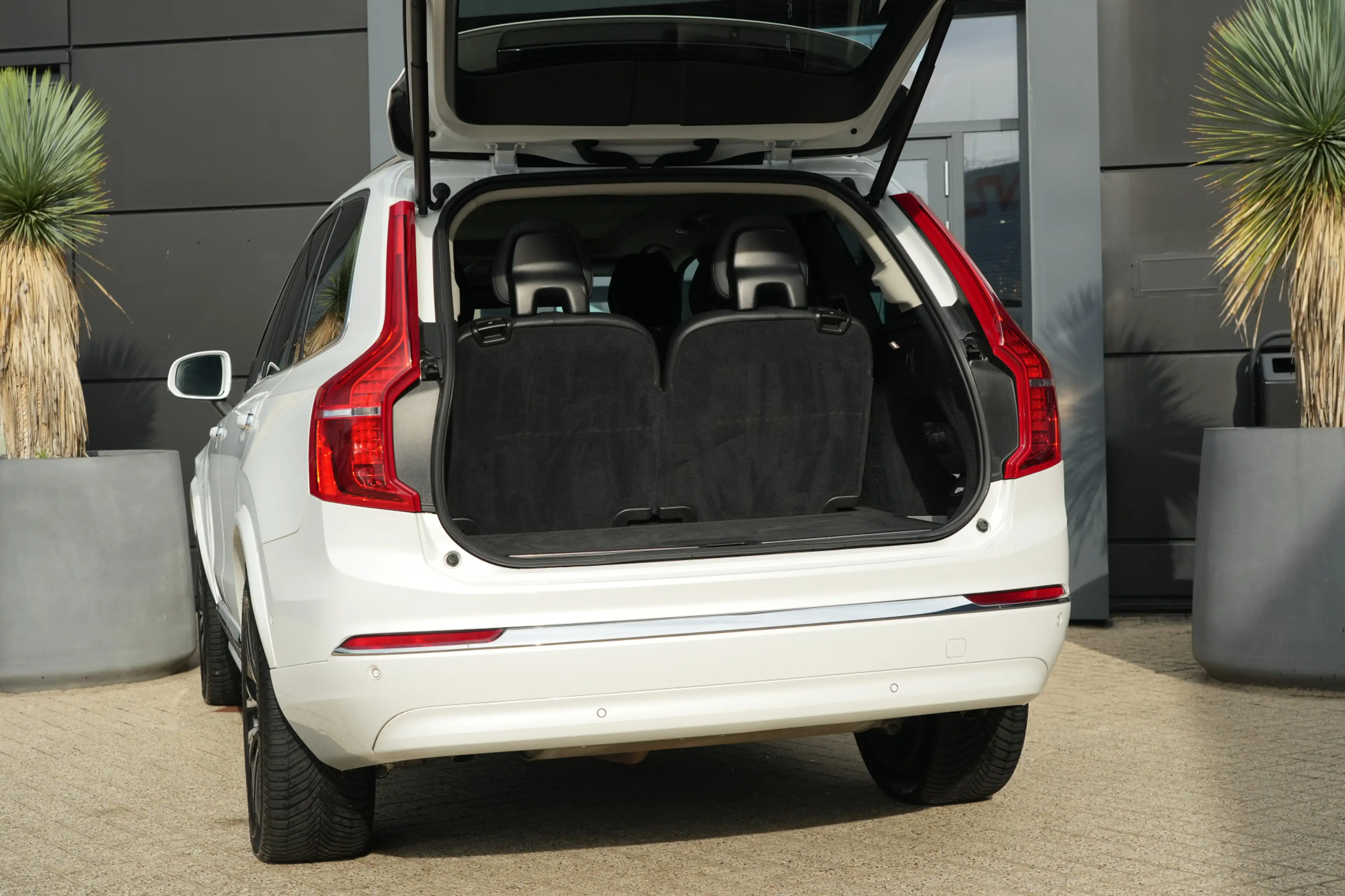 Volvo XC90 2.0 T8 Recharge AWD Plus Bright | 455 PK | Panoram — photo 35