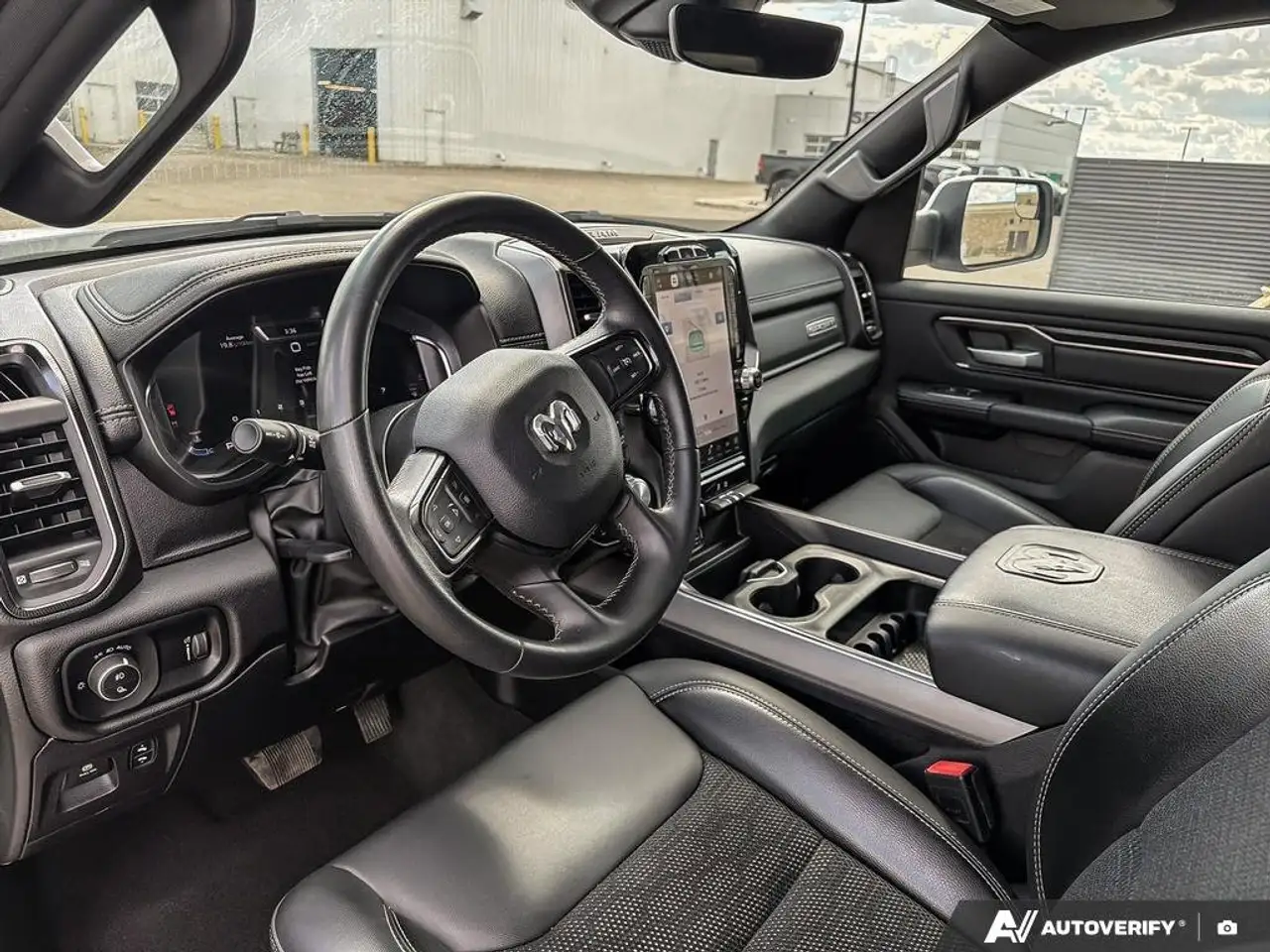 RAM 1500 снимка RAM 1500