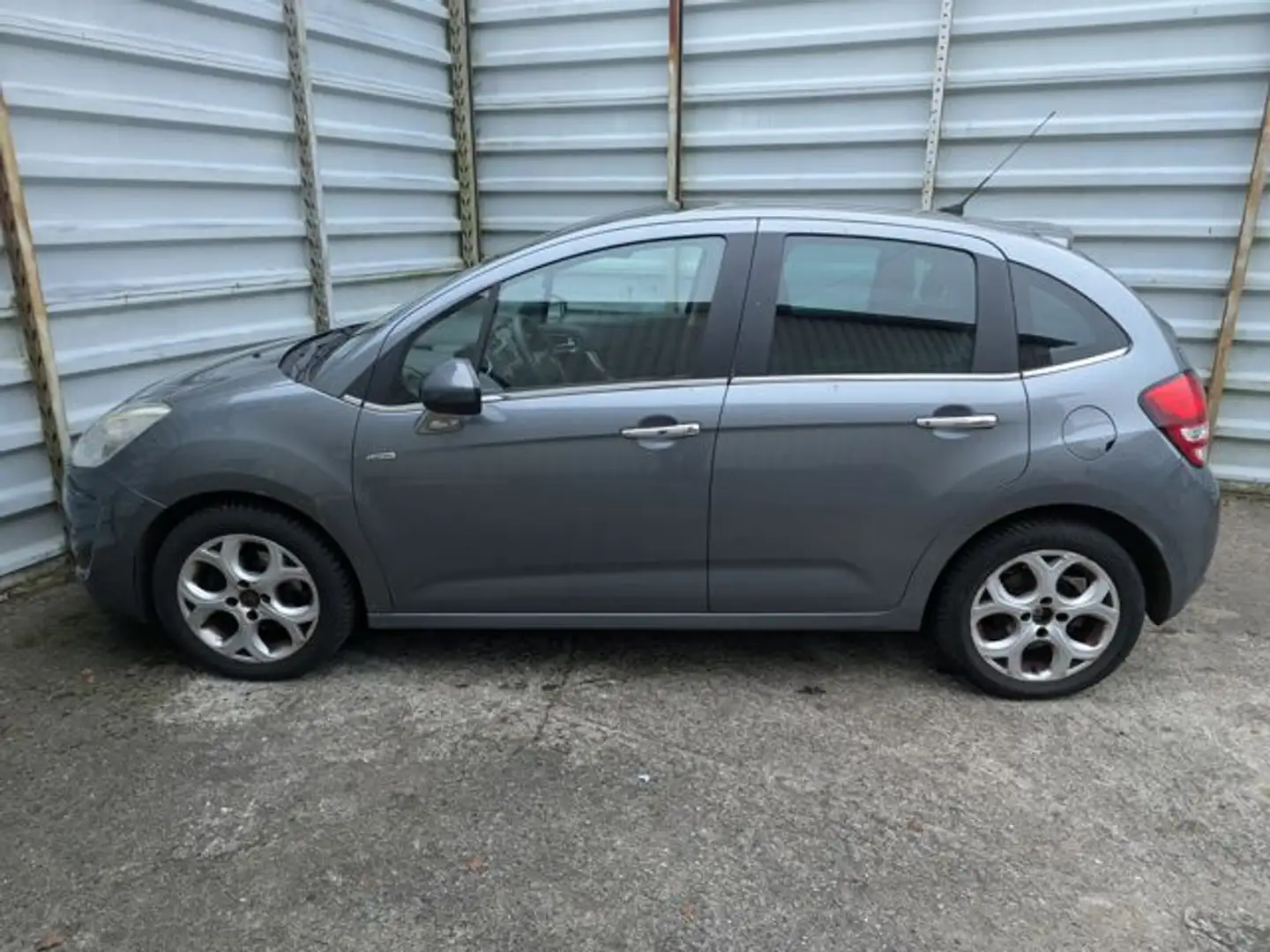 Citroen C3 Exclusive 1.6 VTi 120*Tüv:02/2027* Grau - 2