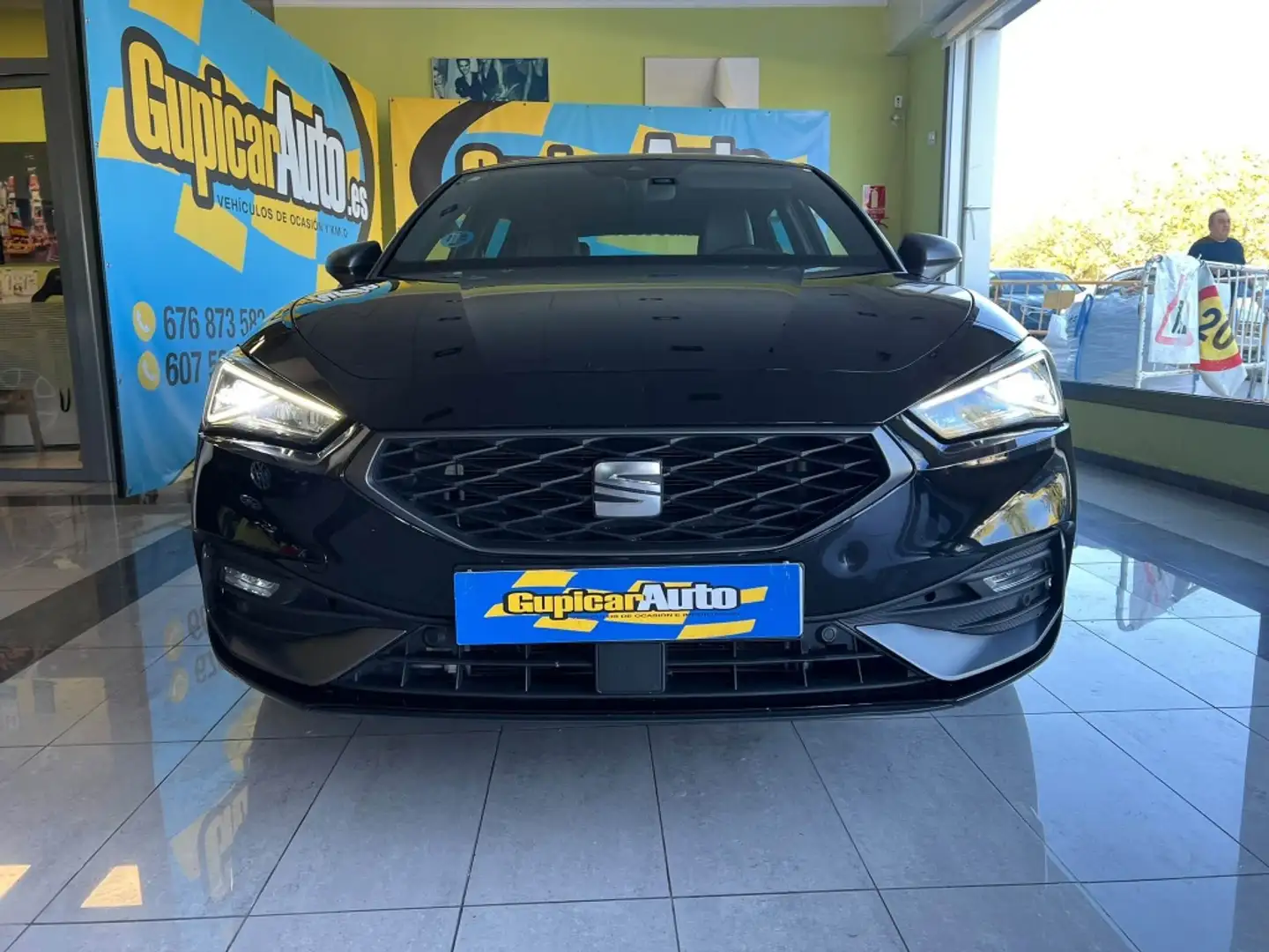 SEAT Leon 1.0 eTSI S&S FR 25º Aniversario DSG-7 110 Negro - 2