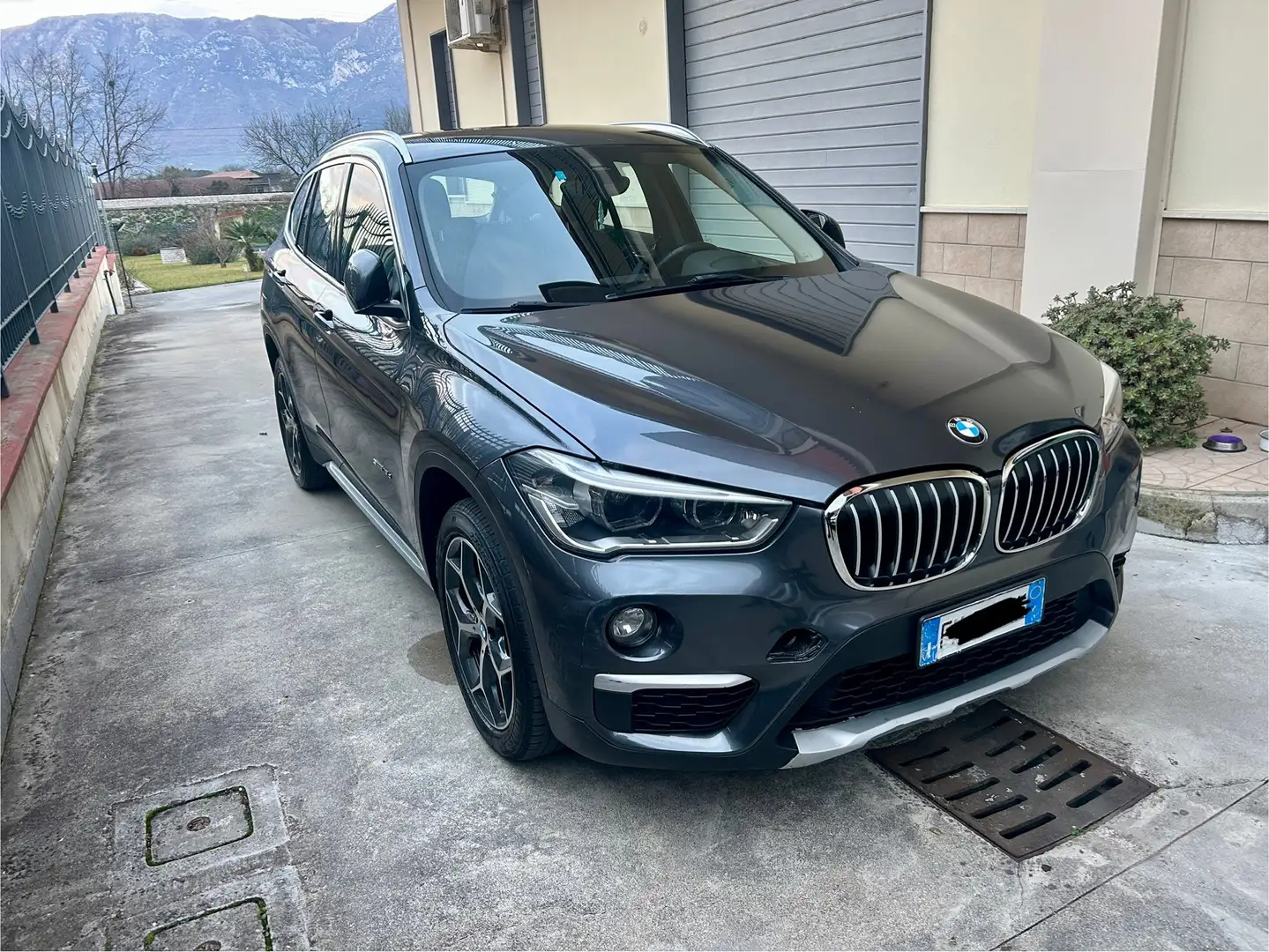 BMW X1 xline Grigio - 1