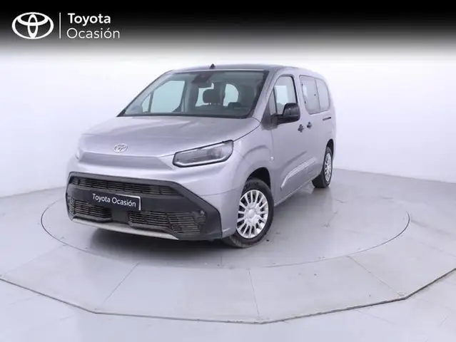 Toyota Autres Family EV L2 50kWh 136CV Active