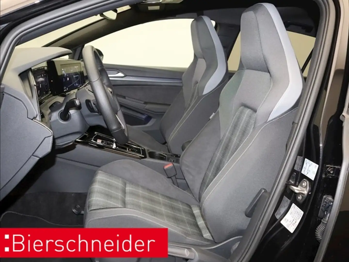 Volkswagen Golf 8 2.0 TDI DSG GTD IQ-LIGHT DIGITAL COCKPIT 19 PANO Czarny - 2