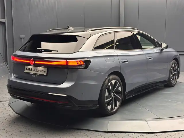 Volkswagen Id.7 view 3