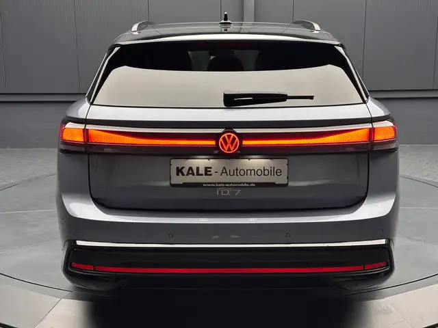 Volkswagen Id.7 view 2