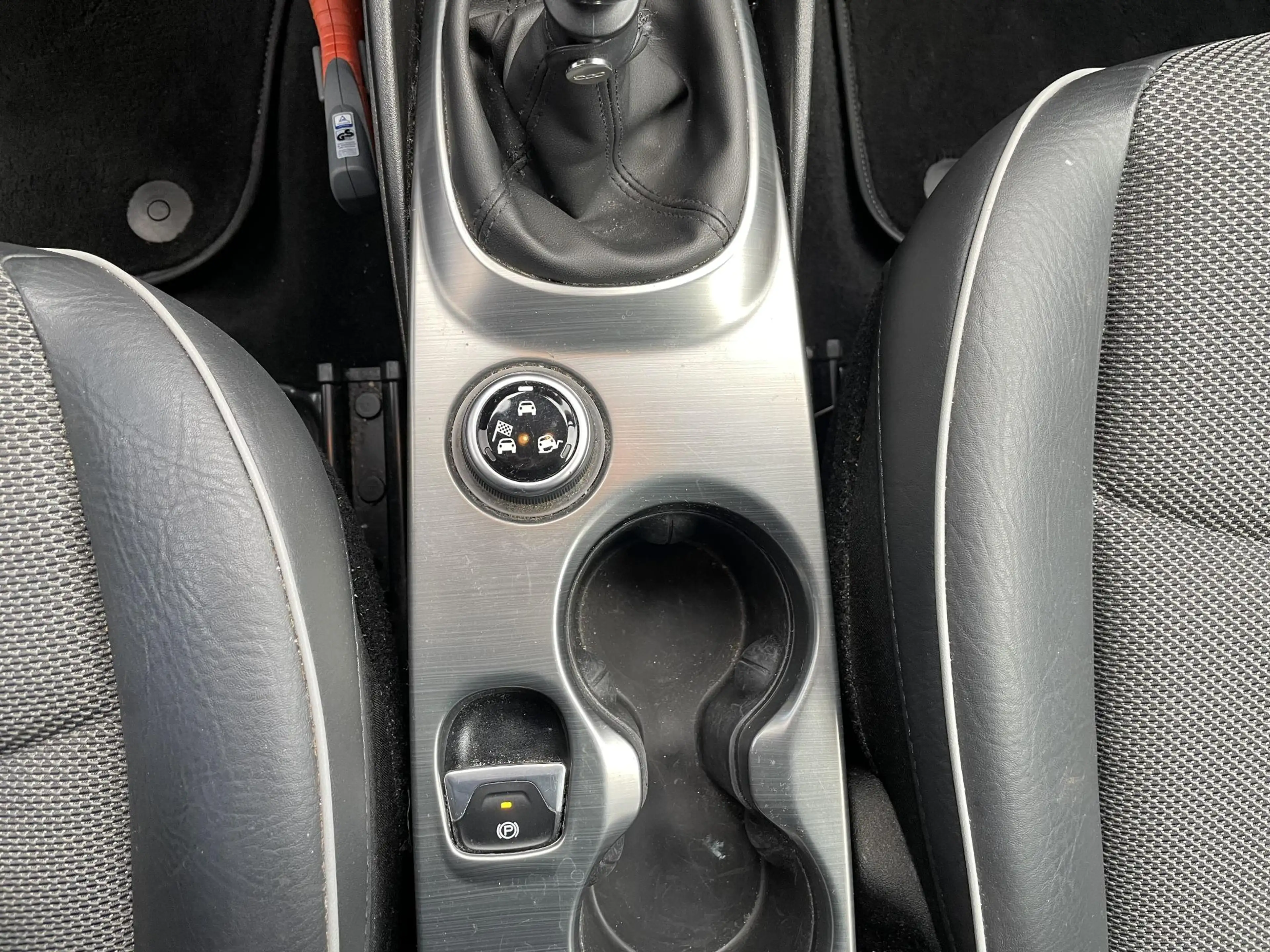 Fiat 500X Cross 1.4 Turbo MultiAir Cross — photo 11