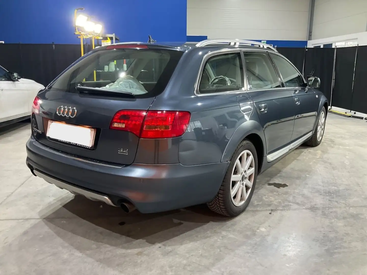 Audi A6 allroad A6 Allroad 3,2 FSI V6 quattro Tiptronic Grau - 2