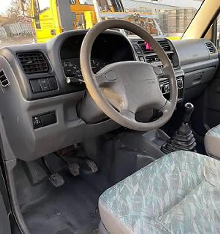 Suzuki Jimny 1.3i 16v JLX, foto 5