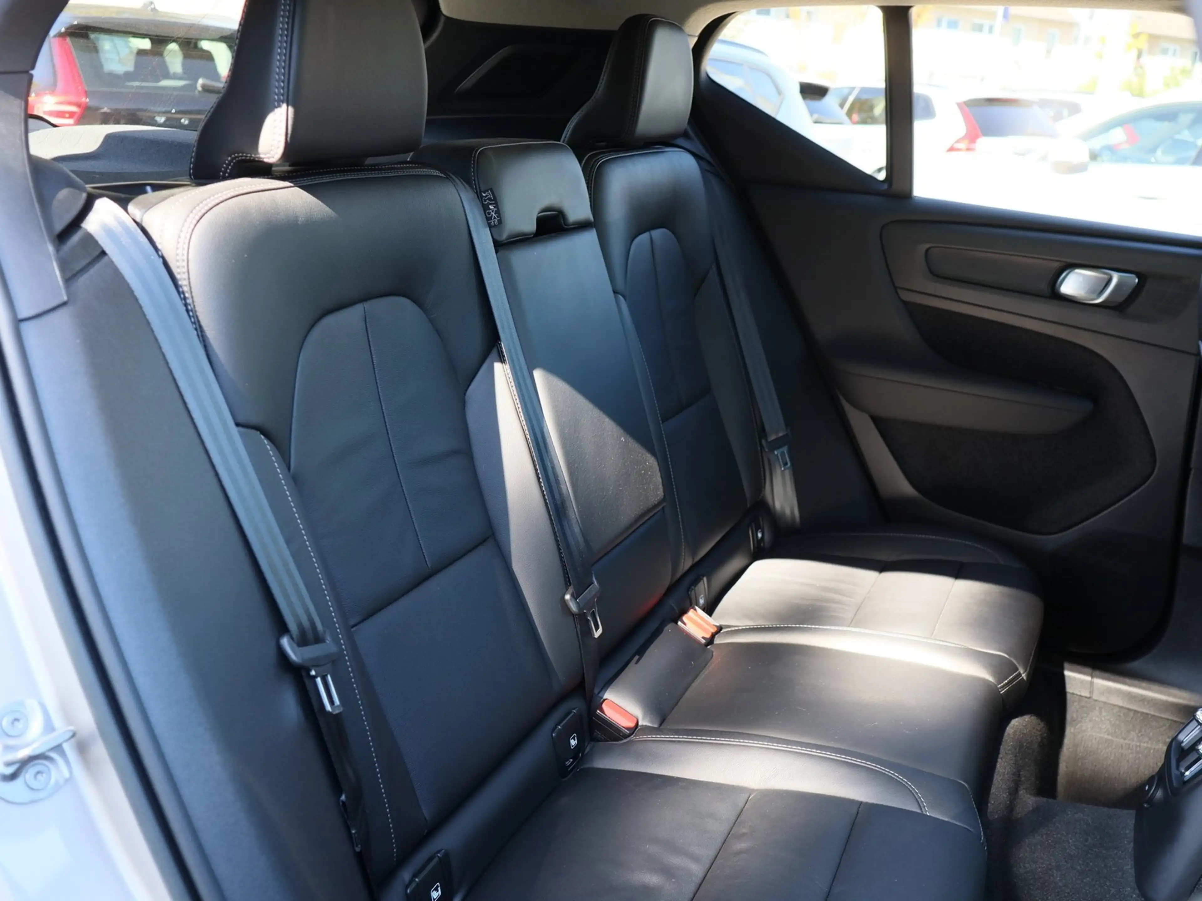 Volvo XC40 T5 Ultimate Dark Recharge Plug-In Hybrid Navi*P... — photo 4