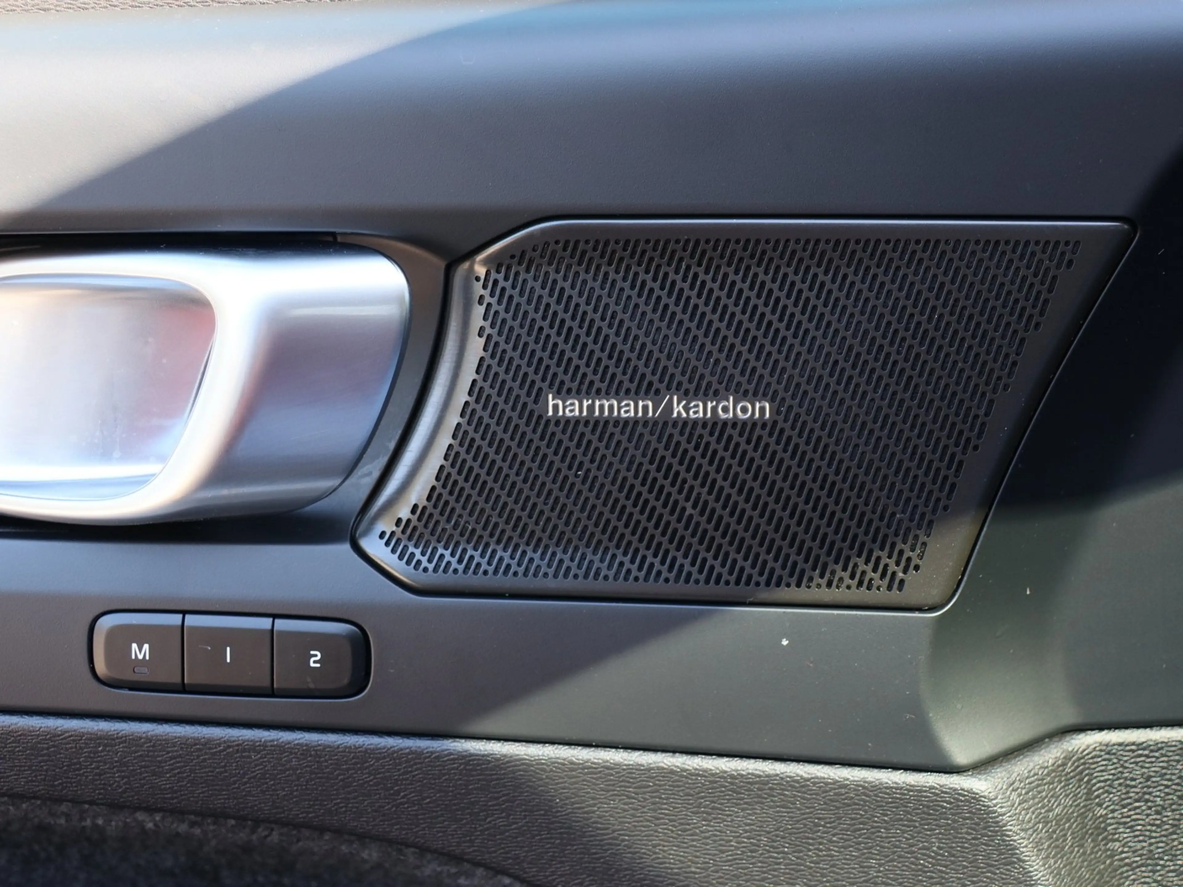 Volvo XC40 T5 Ultimate Dark Recharge Plug-In Hybrid Navi*P... — photo 14