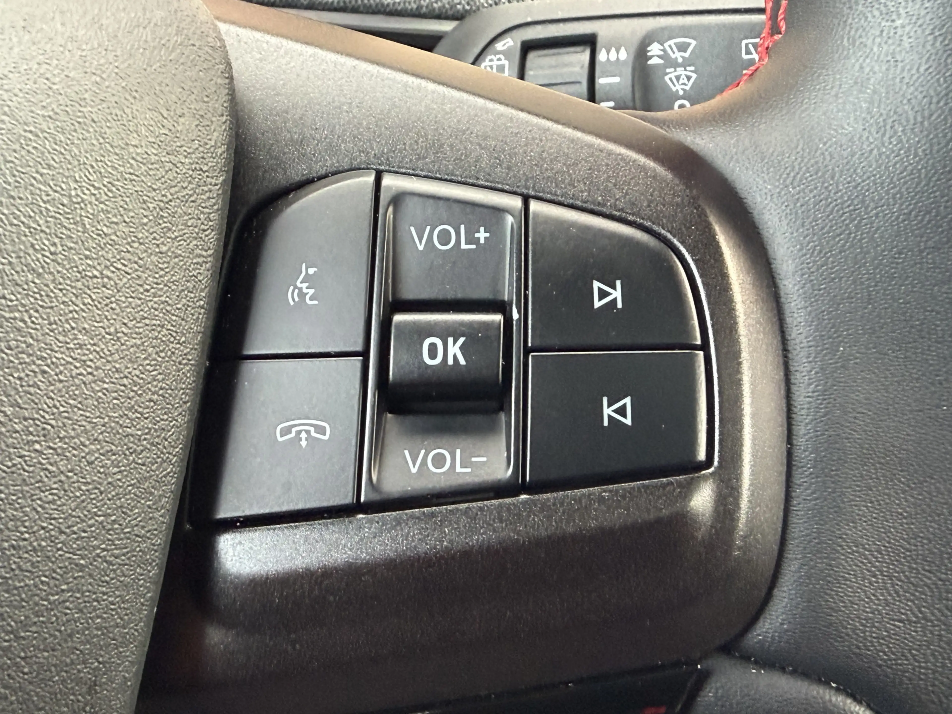 Ford Mustang Mach-E AWD 75 kWh Panoramadak / Trekhaak / SOH 95% — photo 27