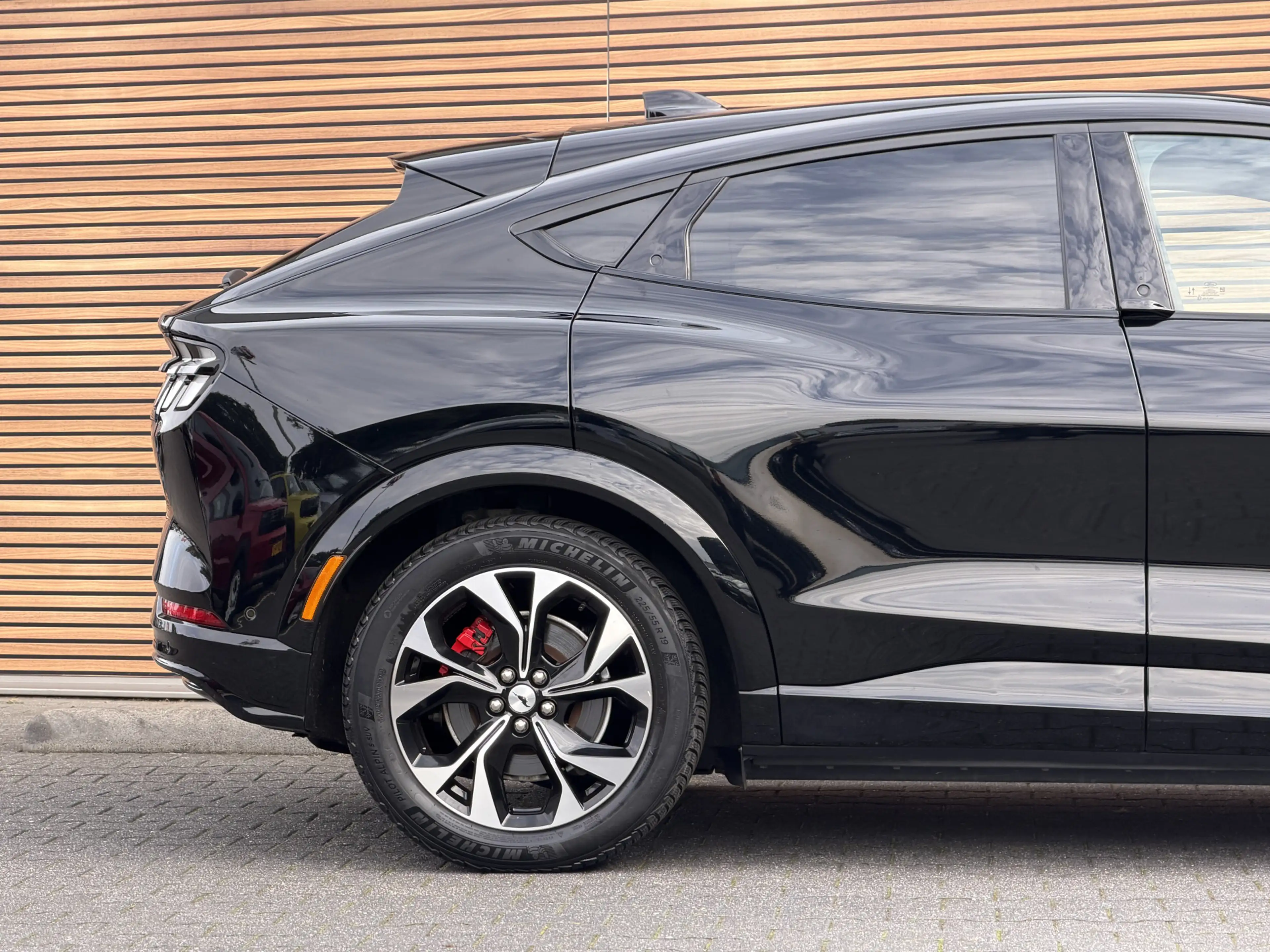 Ford Mustang Mach-E AWD 75 kWh Panoramadak / Trekhaak / SOH 95% — photo 11