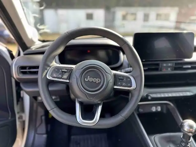 Jeep Avenger view 15
