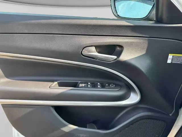 Jeep Avenger view 7