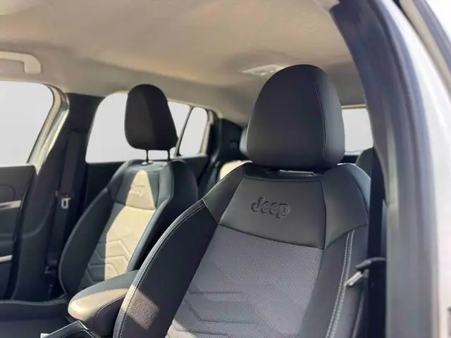 Jeep Avenger view 9