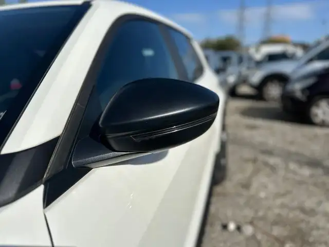 Jeep Avenger view 4