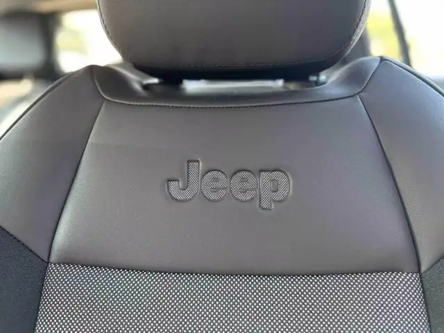 Jeep Avenger view 11
