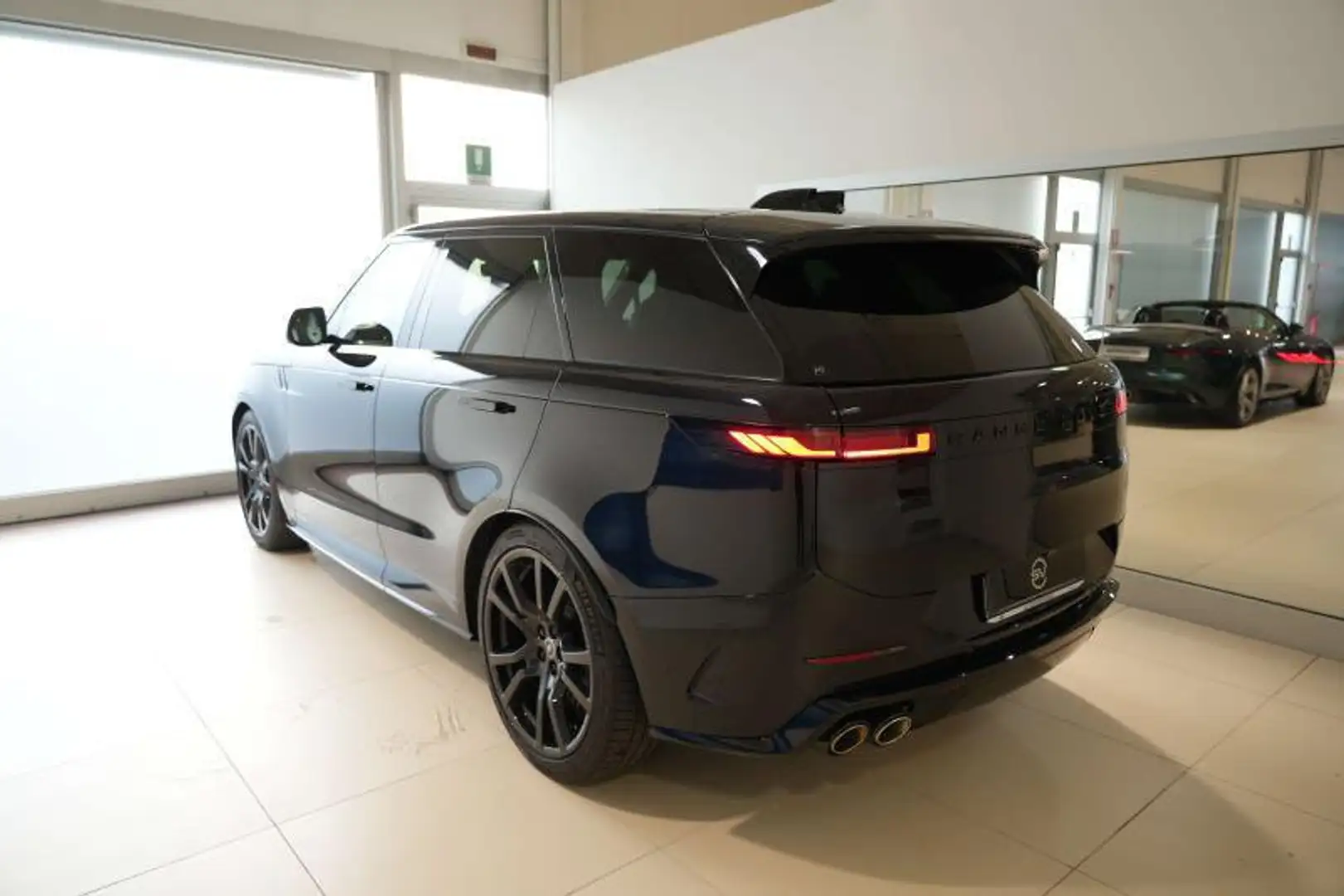 Land Rover Range Rover Sport 5dr SUV SWB 4.4 V8 635CV AWD AT - 2