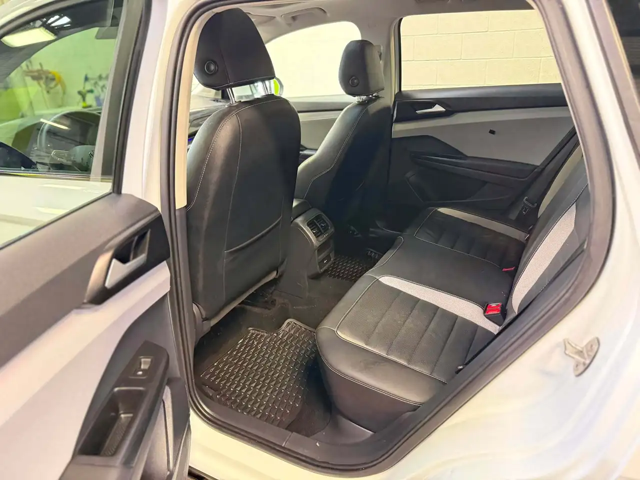 Volkswagen Taos снимка Volkswagen Taos