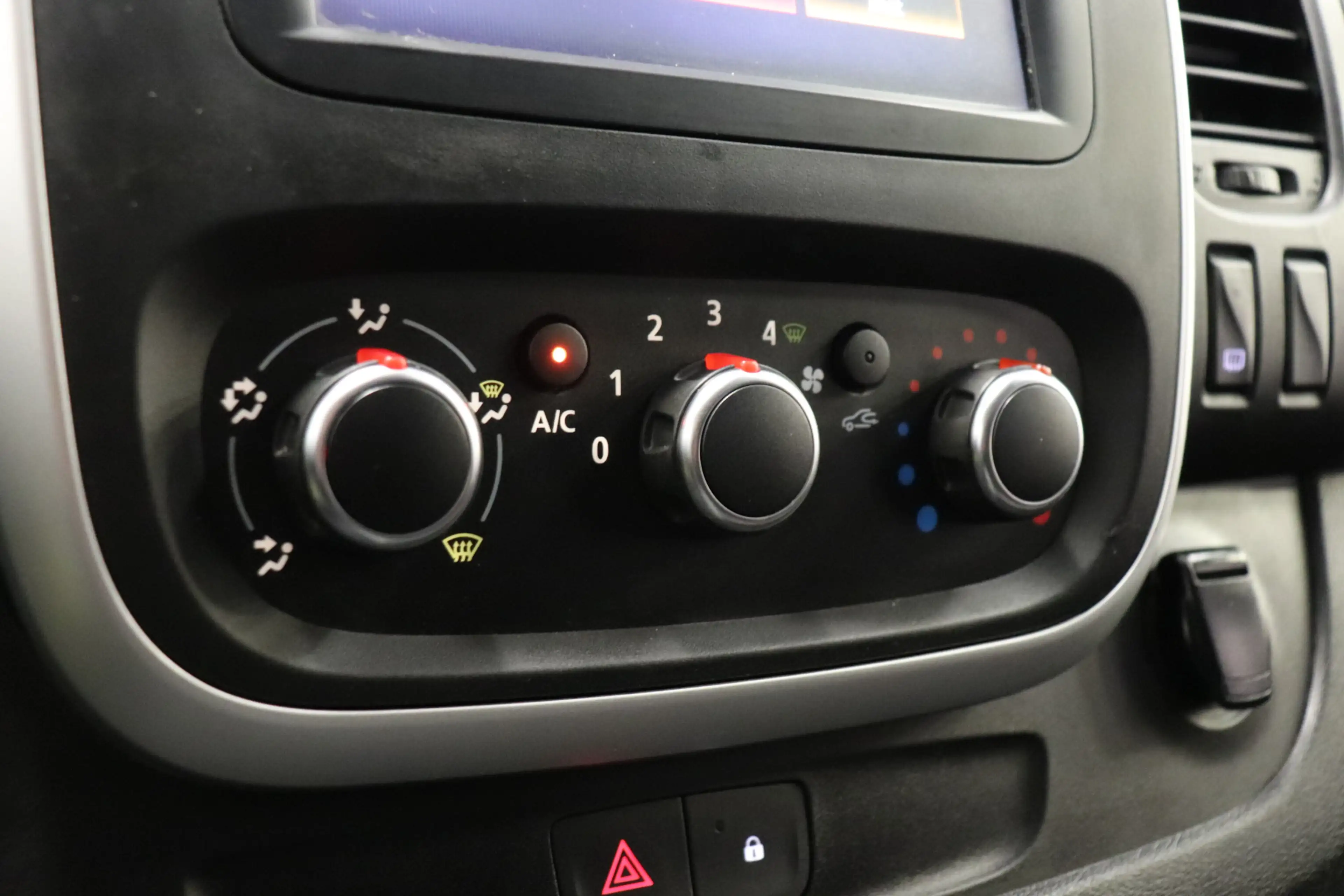 Fiat Talento 2.0 MultiJet 145PK L2 EURO 6 - Airco - Cruise - Tr — photo 12