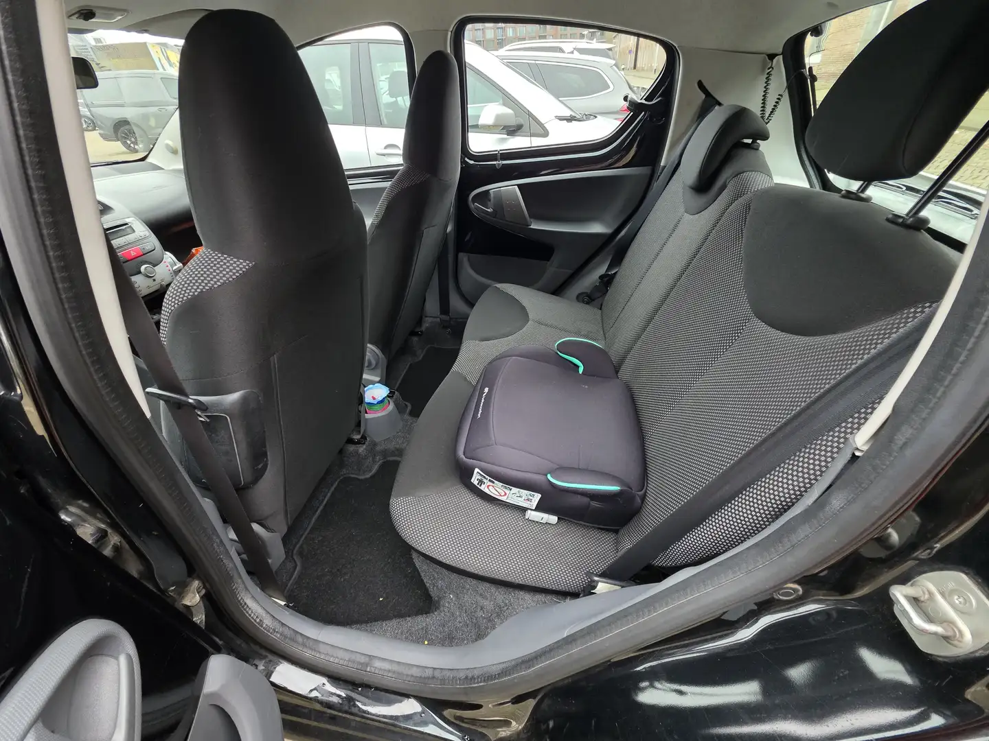 Toyota Aygo Aygo 1.0-12V Comfort Zwart - 2