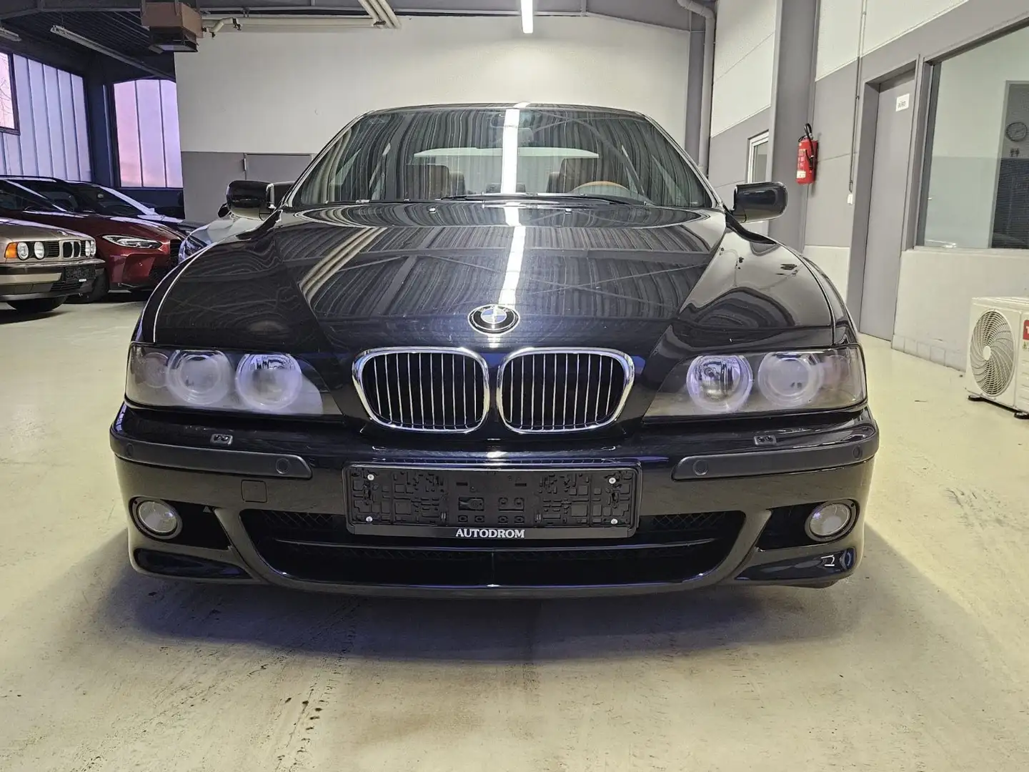 BMW 530 d A Individual M-Sport+Glasdach+NaviProf. Fekete - 2