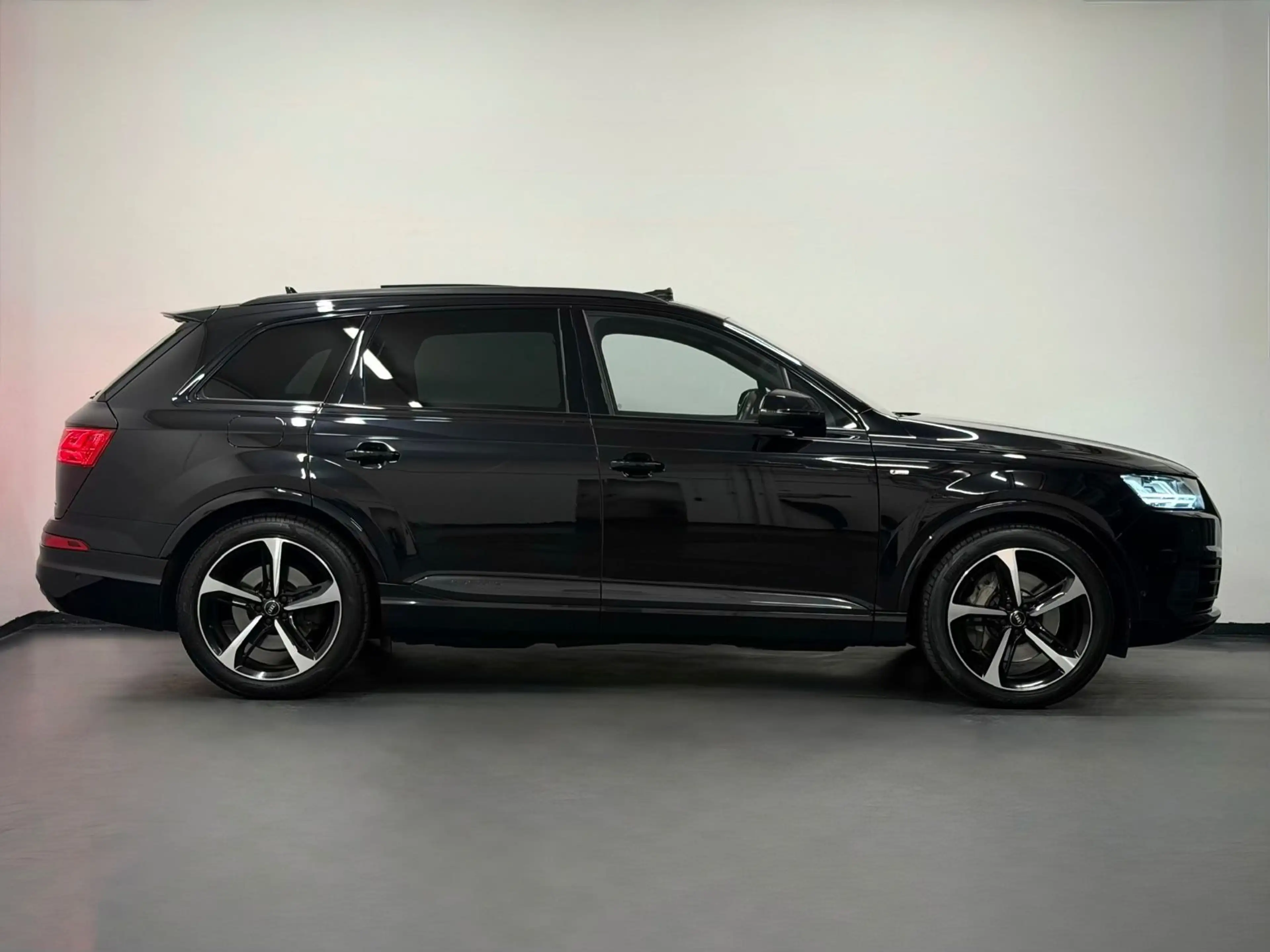 Audi Q7 50 TDI 3x S-LINE 7-SITZ/PANO/AHK/360/QUATTRO — photo 10