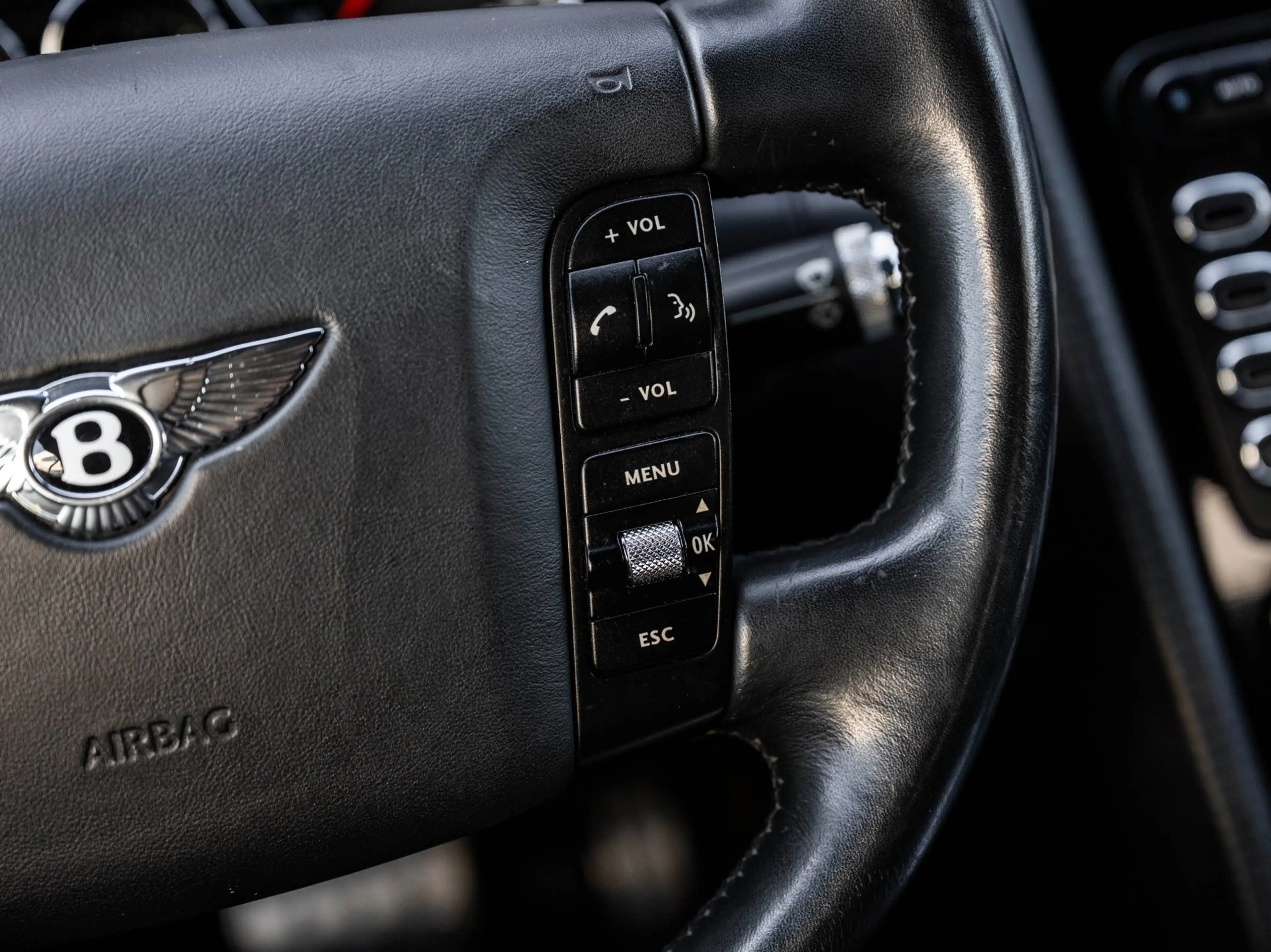 Bentley Continental GT 6.0 W12 — photo 13
