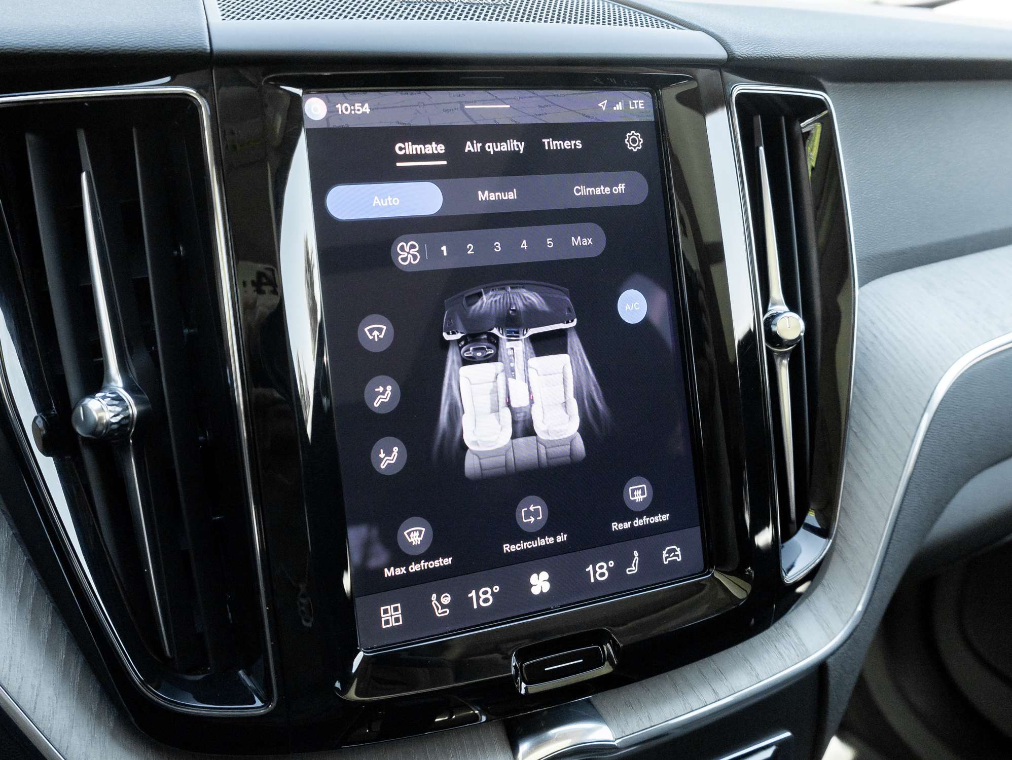 2025 Volvo XC60 B5 AWD Plus Dark Theme thumb 21