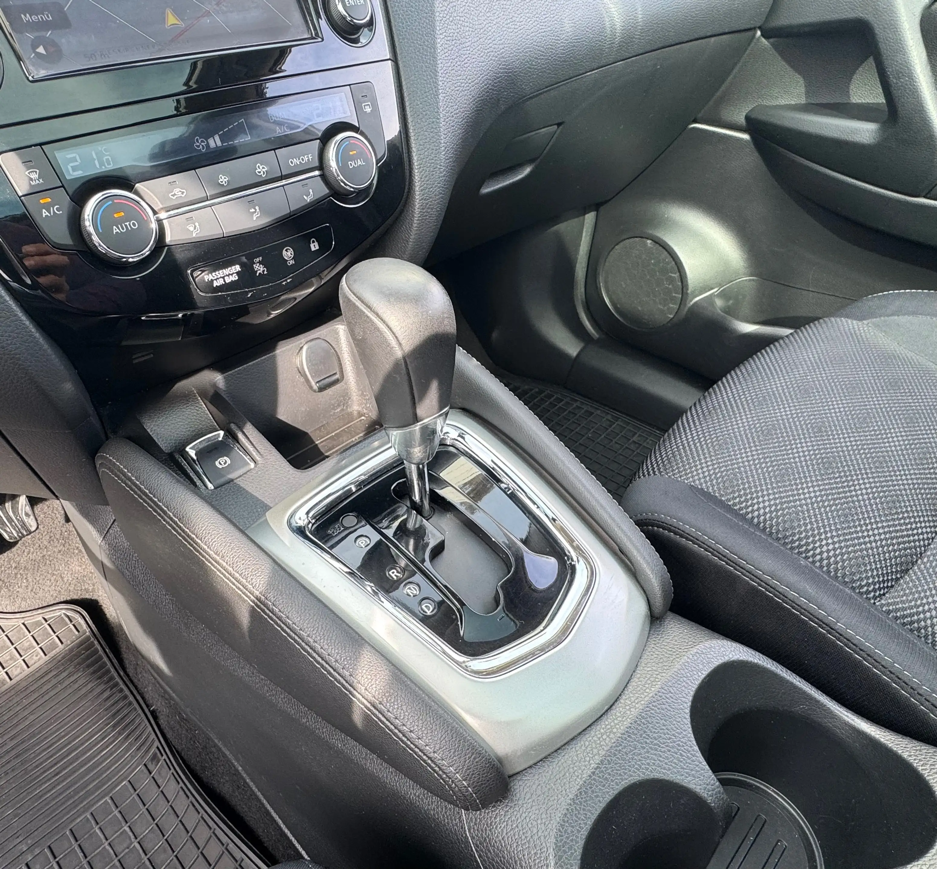 Nissan Qashqai Tekna Aut. 360°-KAMERA*SHZ*PDC*PANO*uvm — photo 10
