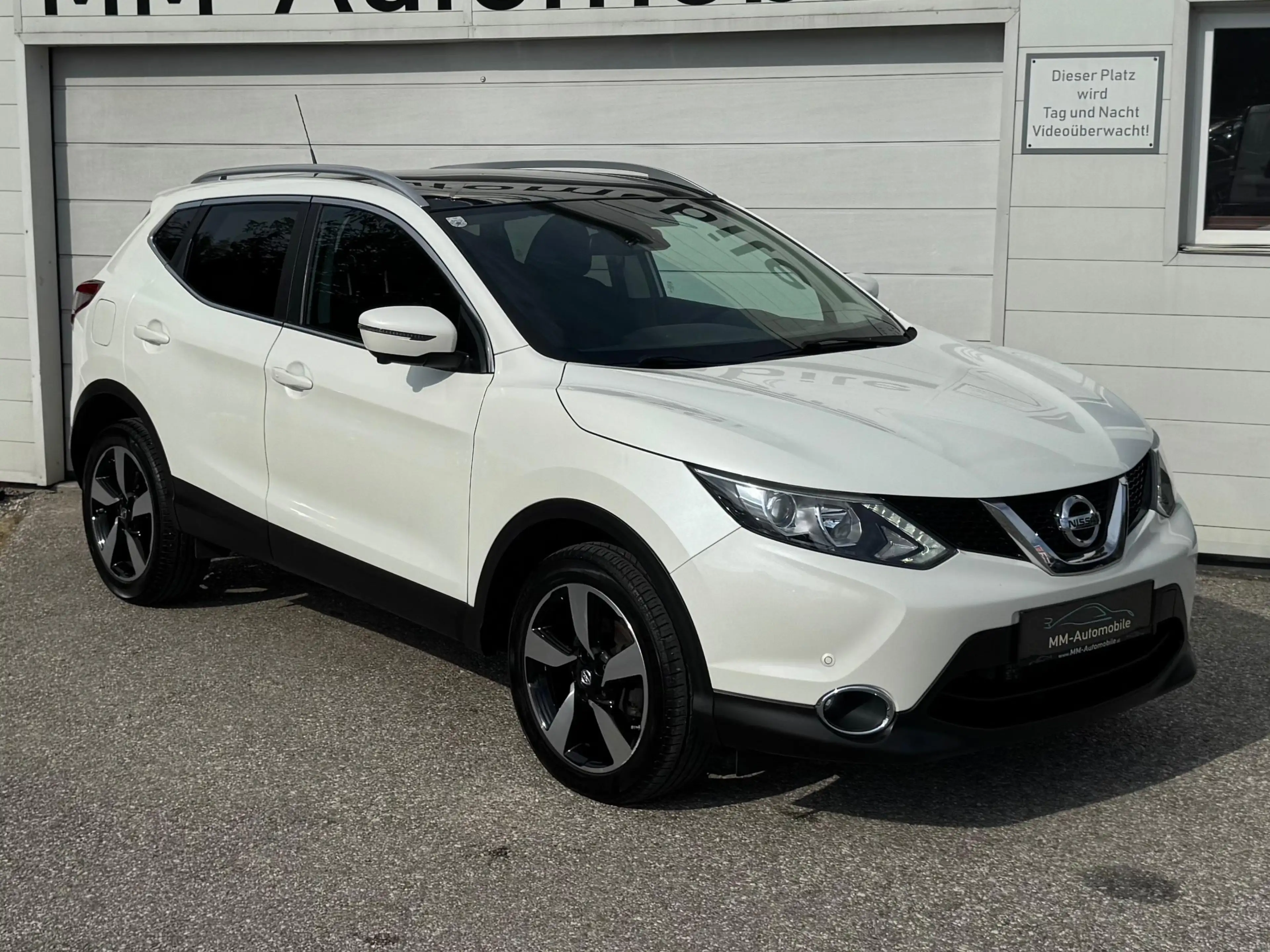Nissan Qashqai Tekna Aut. 360°-KAMERA*SHZ*PDC*PANO*uvm