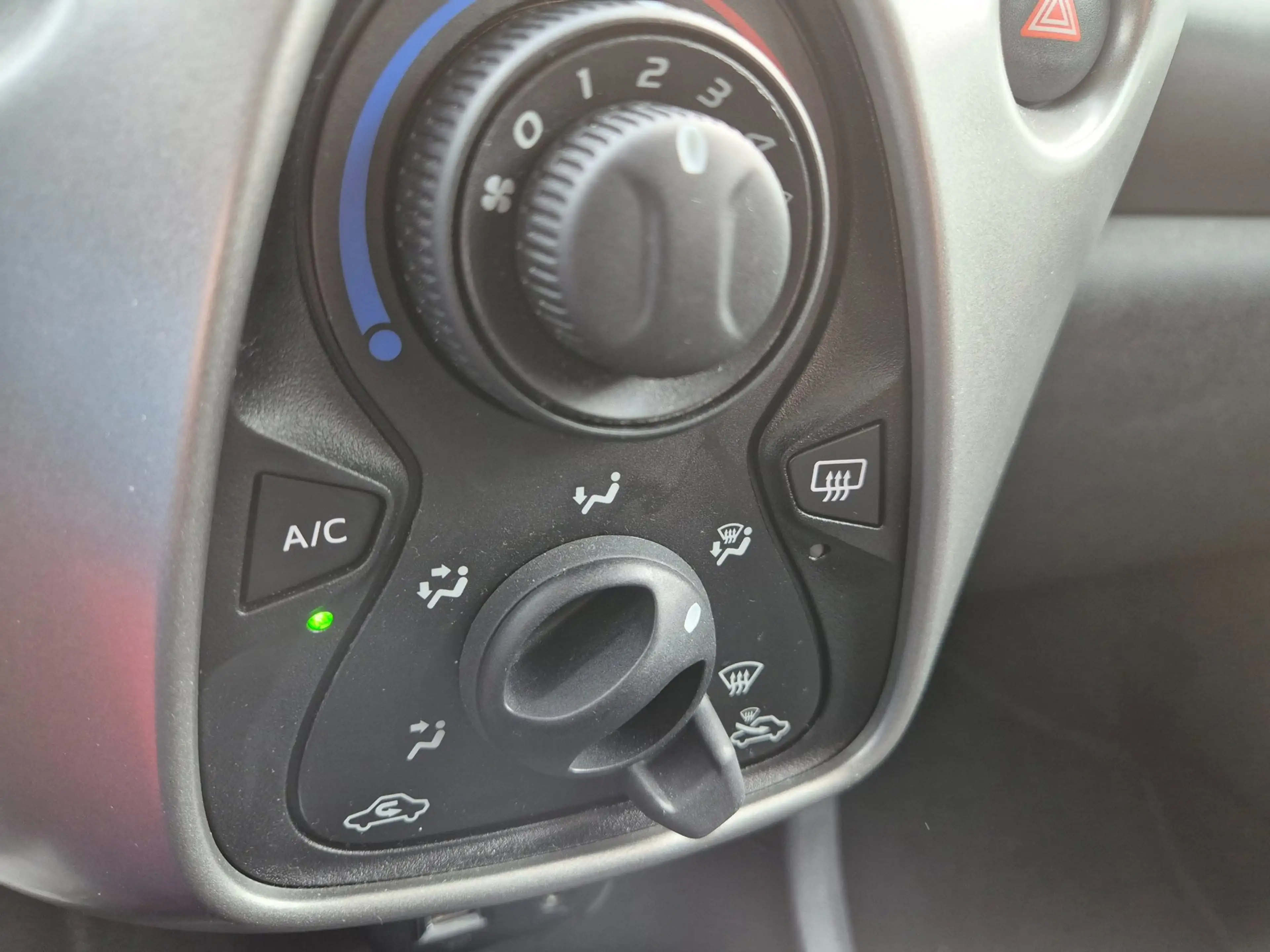 Peugeot 108 1.0 e-VTi Active - 5 drs - Airco - 40 dkm - Rijkla — photo 8