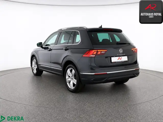 Volkswagen Tiguan view 2