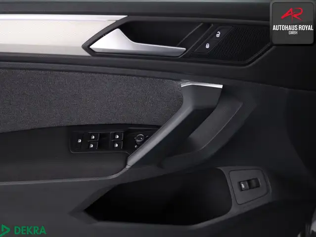 Volkswagen Tiguan view 12