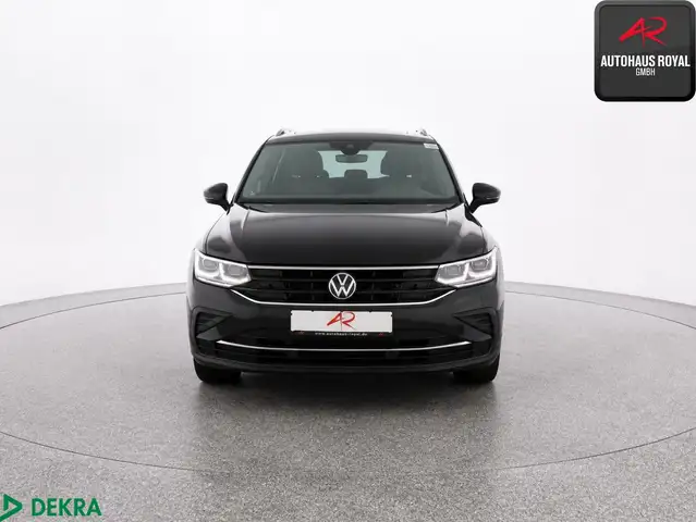 Volkswagen Tiguan view 6