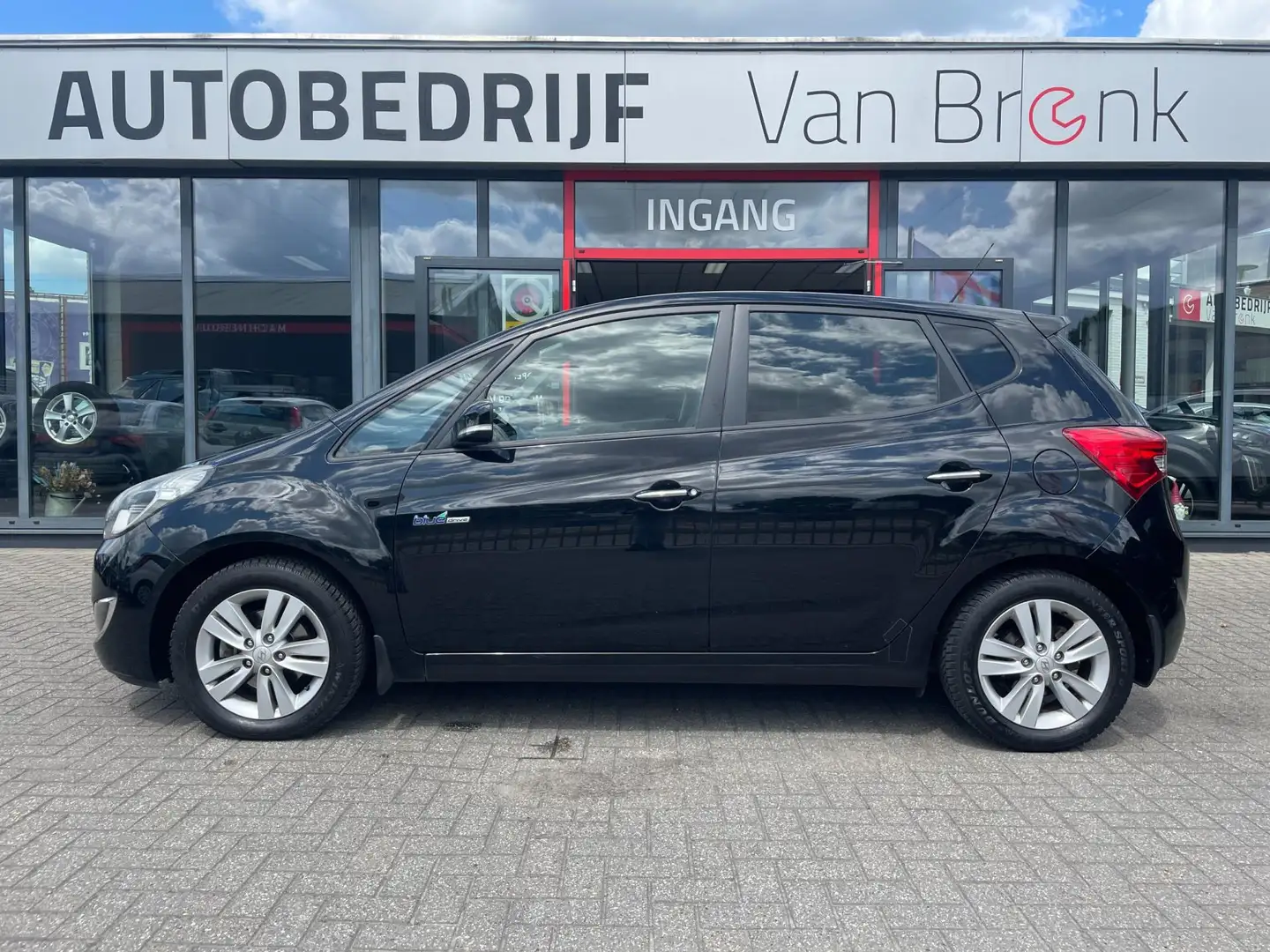 Hyundai iX20 1.4i i-Vision | Pano | Cruise | Elek. ramen Zwart - 2