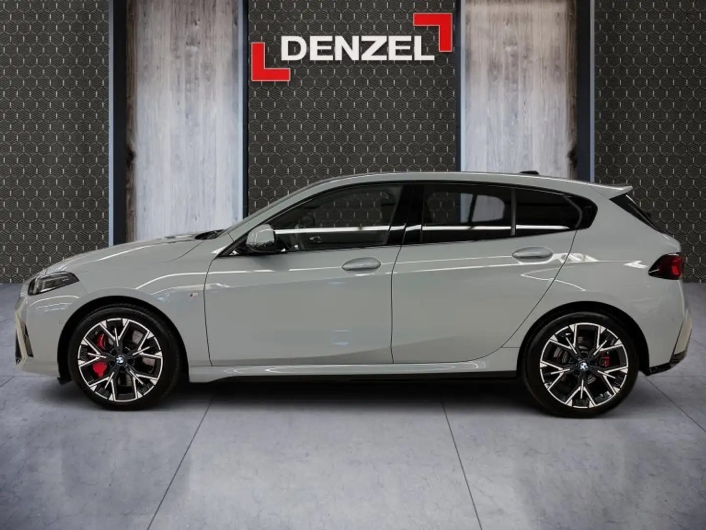 BMW 118 d 5-Türer F70 B47 Grau - 2