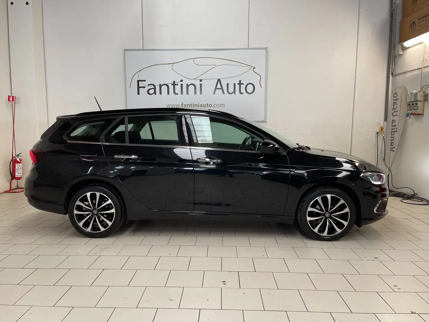 Fiat Tipo SW Lounge 1.6 mjt 120cv-Ok Neopatent-LEGGI SOTTO Blau - 2