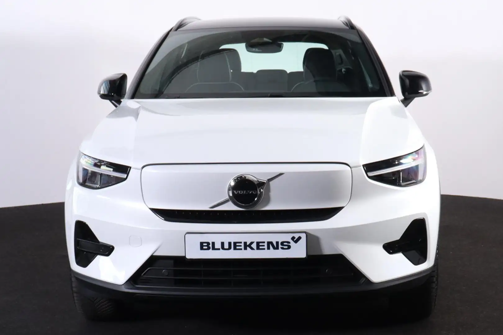 Volvo XC40 Single Motor Extended Range Plus 82 kWh - Intellis Weiß - 2