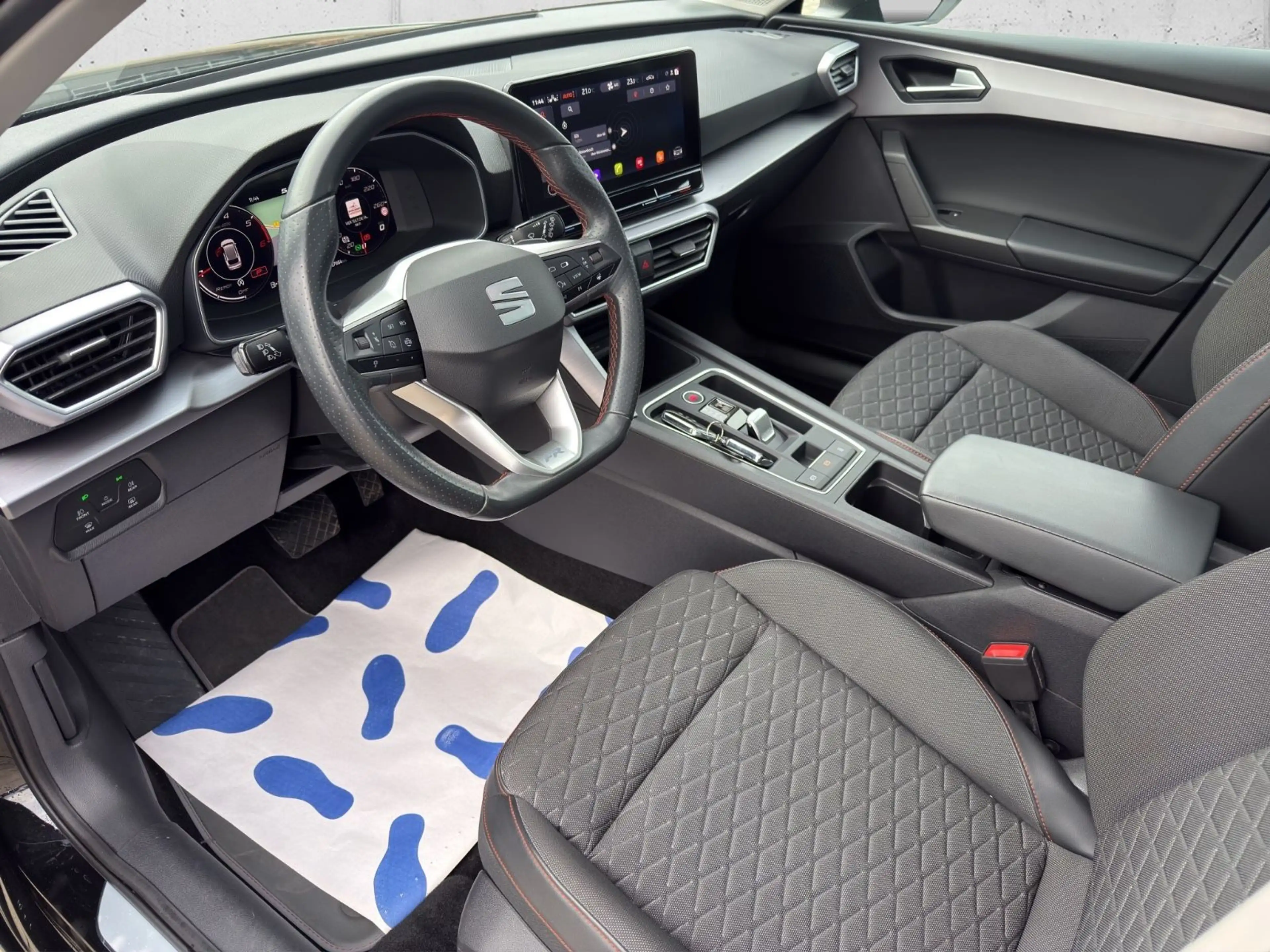 SEAT Leon 2.0 FR-Line LED Pano. VIRTUAL ACC Garantie — photo 6
